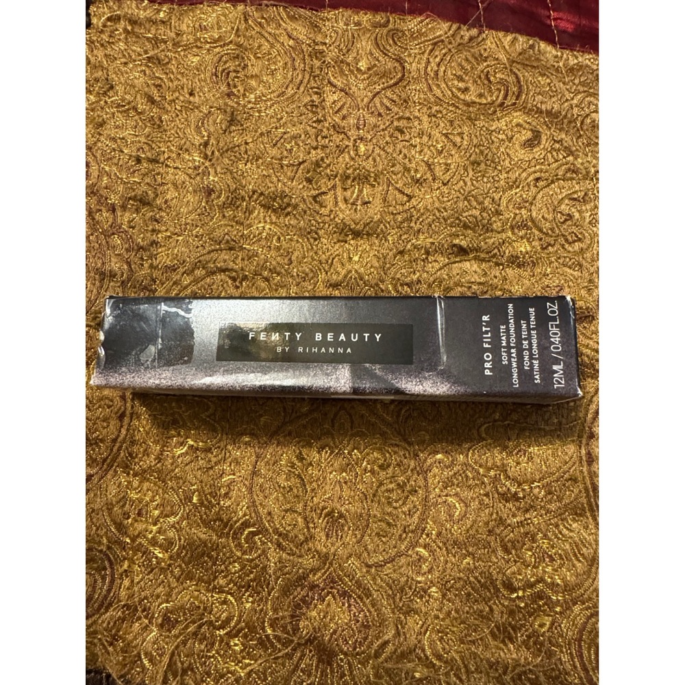 Fenty Beauty Pro Filt'r Soft Matte‎ Longwear Foundation Shade 265 Medium Warn
